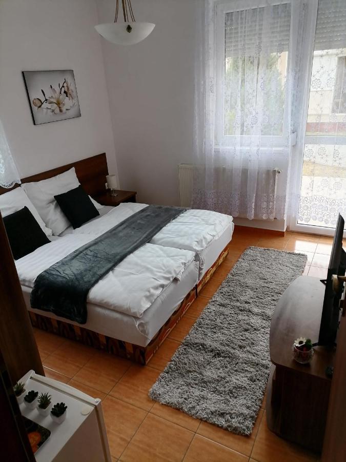 Aqua Oazis Apartman Hajdúszoboszló Exterior foto
