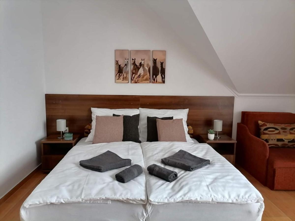 Aqua Oazis Apartman Hajdúszoboszló Exterior foto